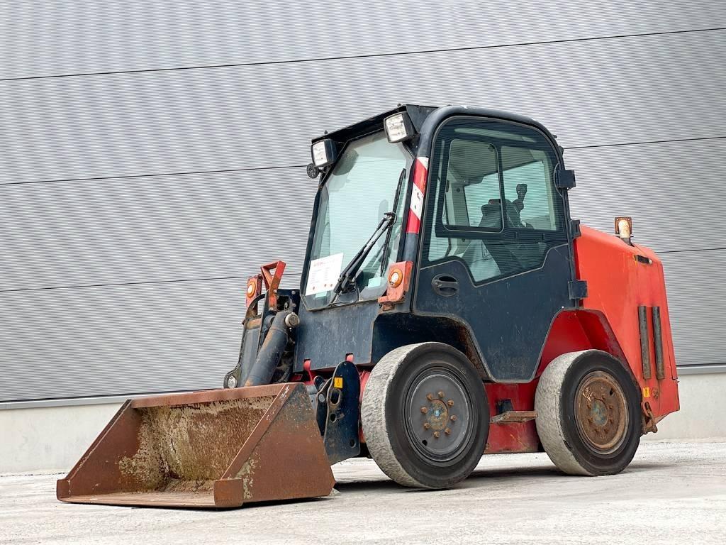 JCB R260 Мини товарачи
