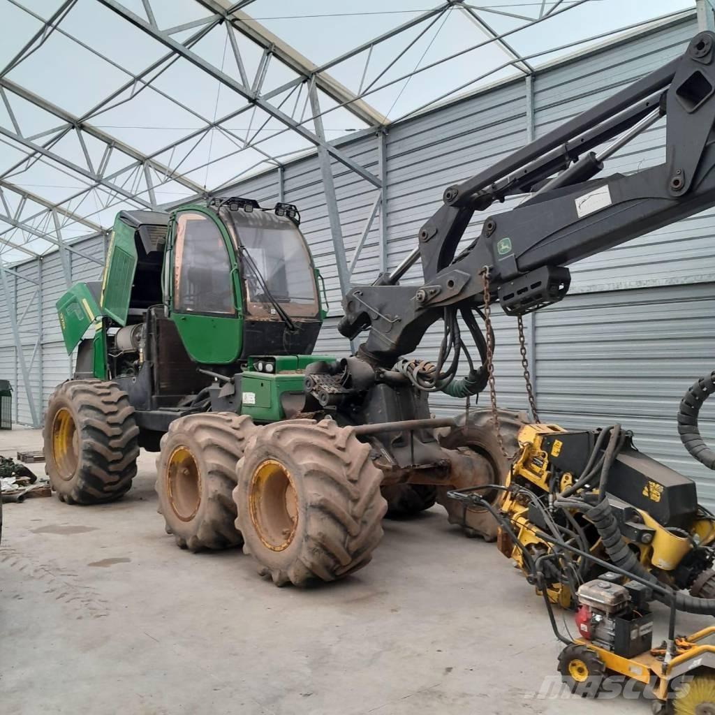 John Deere 1270 E Харвестери