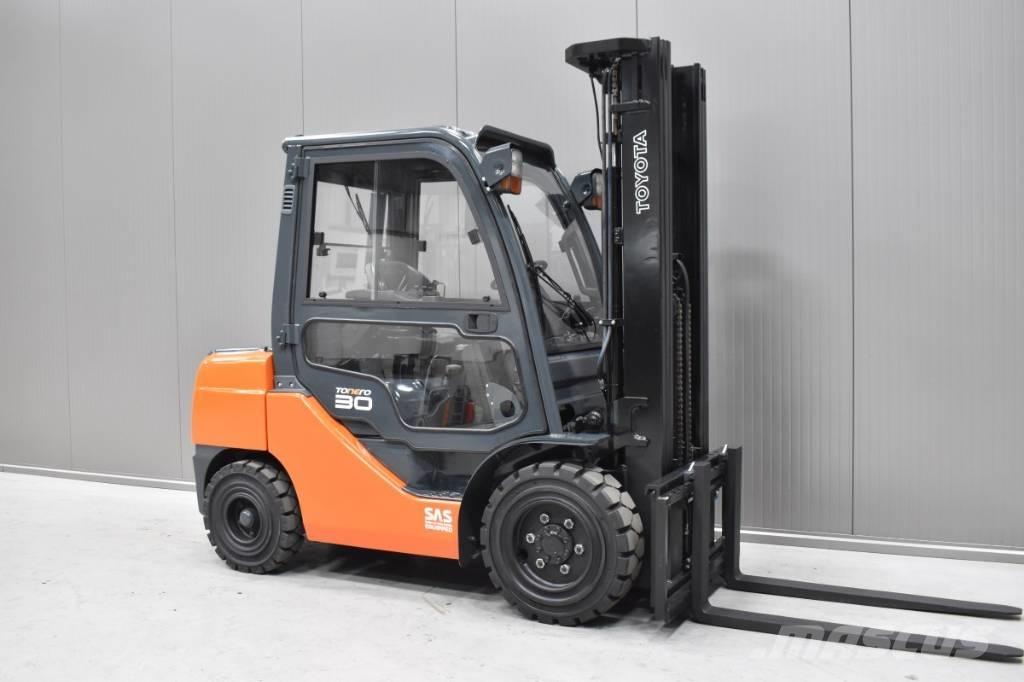 Toyota 06-8FD30F Дизелови камиони