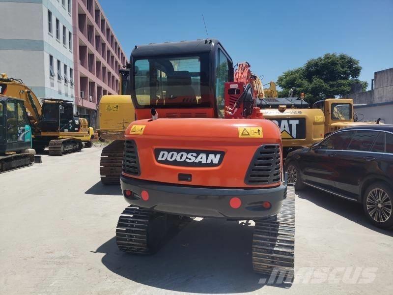 Doosan DX 60 Верижен екскаватор