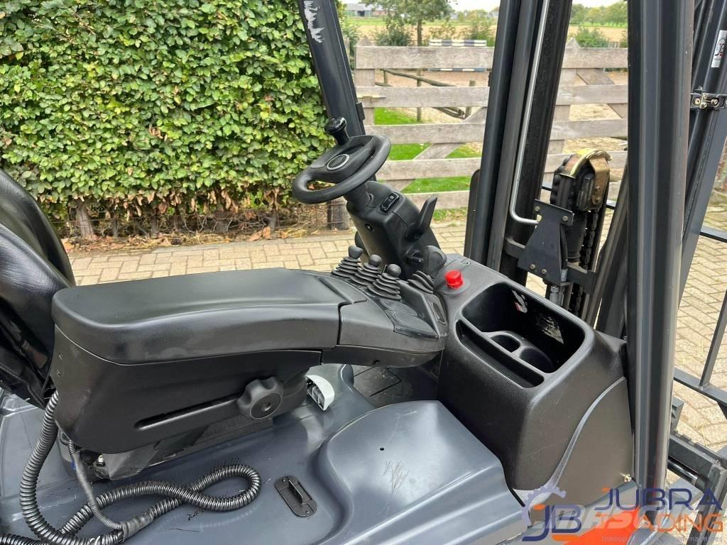 Linde E14-02 Електрически вилични кари-повдигачи