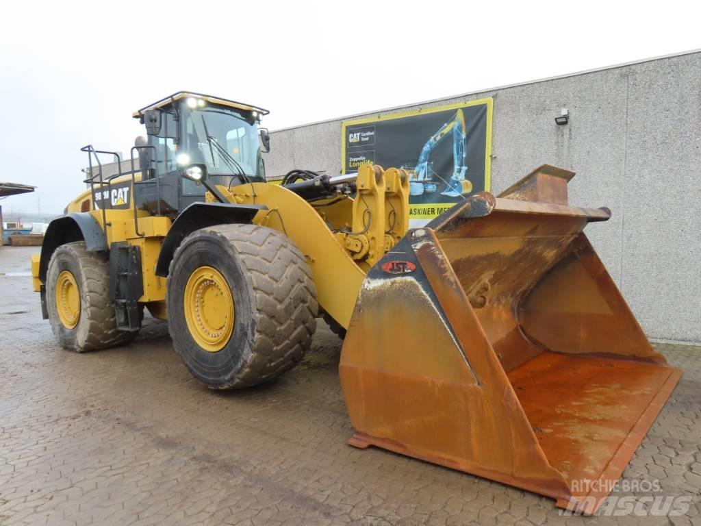 CAT 982 M Колесни товарачи