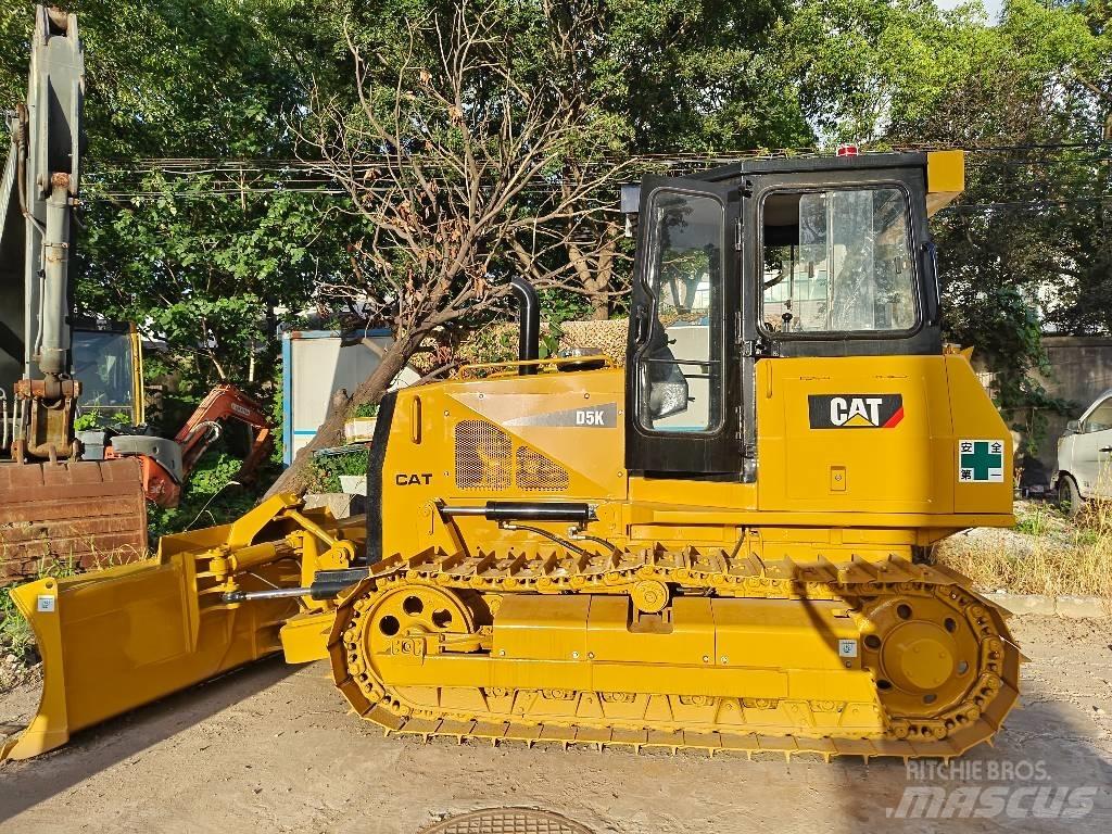 CAT D 5 K Верижни булдозери
