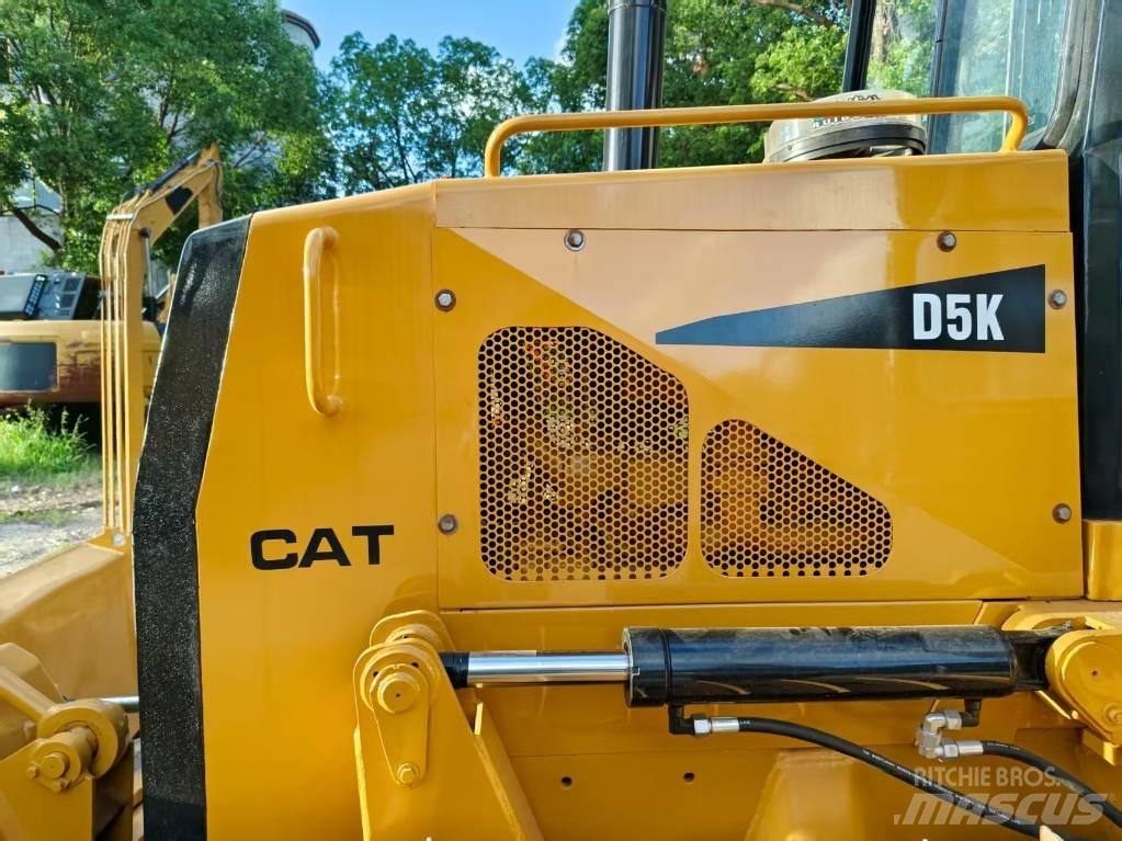 CAT D 5 K Верижни булдозери
