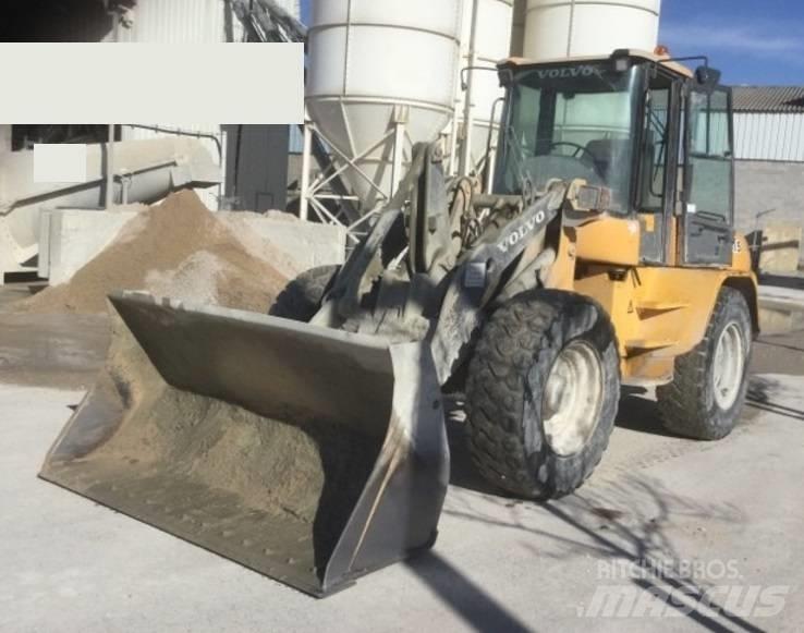 Volvo L 45 Колесни товарачи