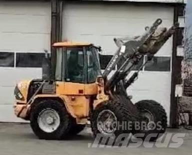 Volvo L 45 Колесни товарачи