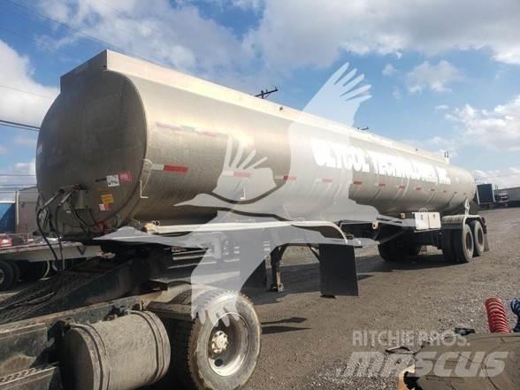 Fruehauf WATER TANK Полуремаркета цистерни
