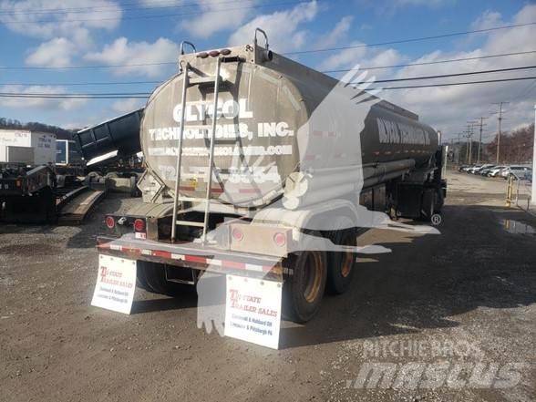 Fruehauf WATER TANK Полуремаркета цистерни
