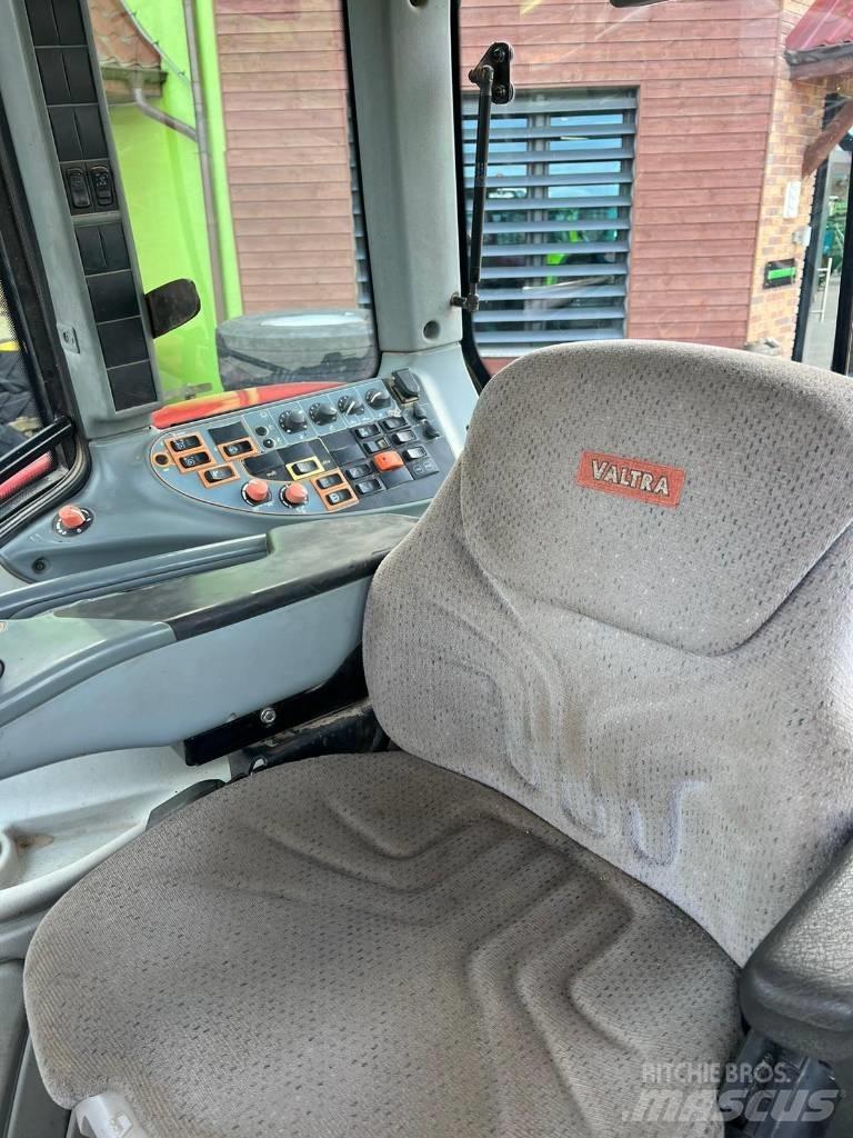 Valtra N 163 Трактори