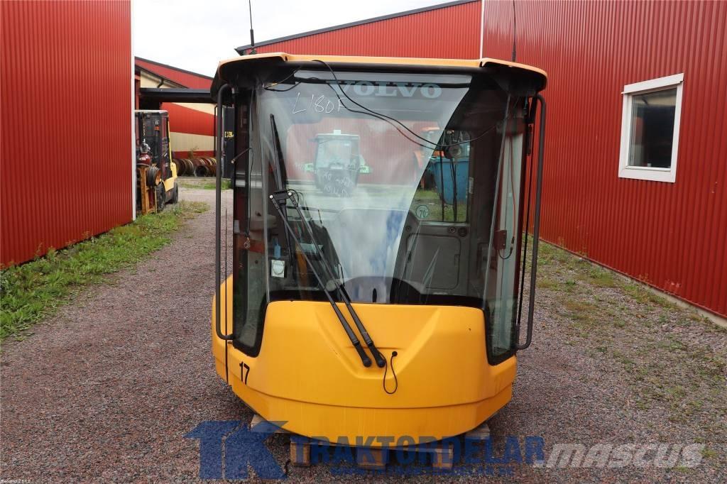 Volvo L 180 F Кабина