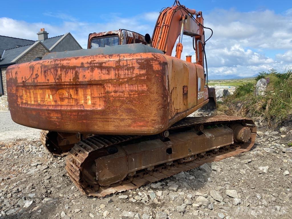 Hitachi EX 200-5 Верижен екскаватор