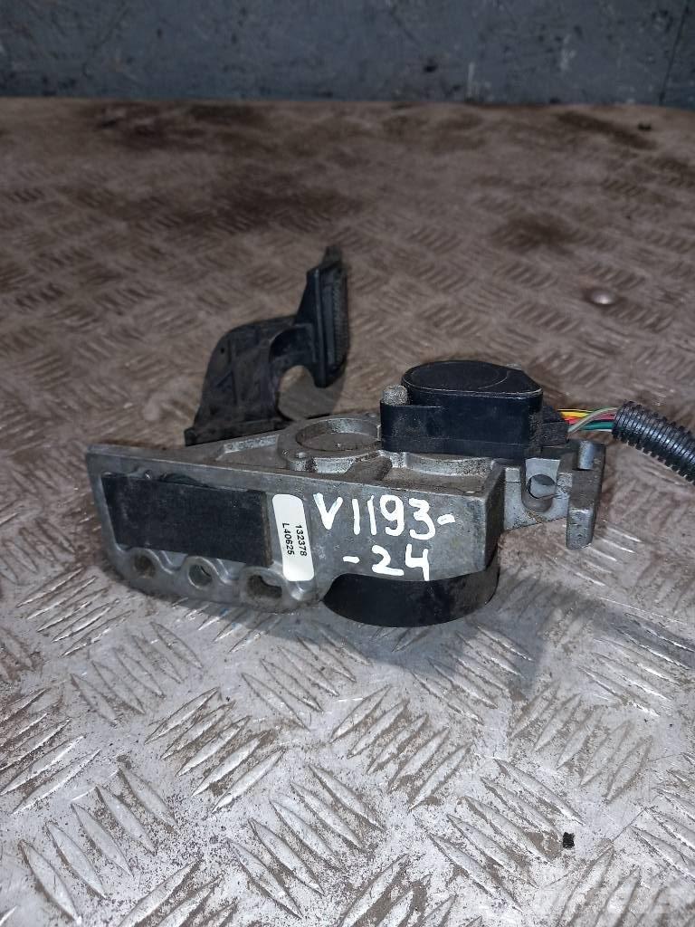 Volvo FH 12 132378 Кабини