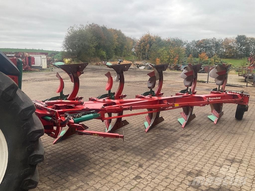 Kverneland Eg 100 Реверсивни плугове