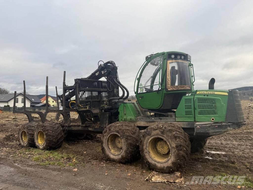 John Deere 1510E Форуардери