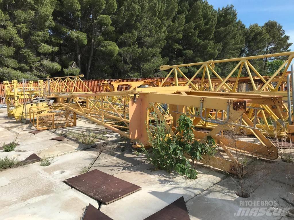 Potain MD 220 Мачтови кранове