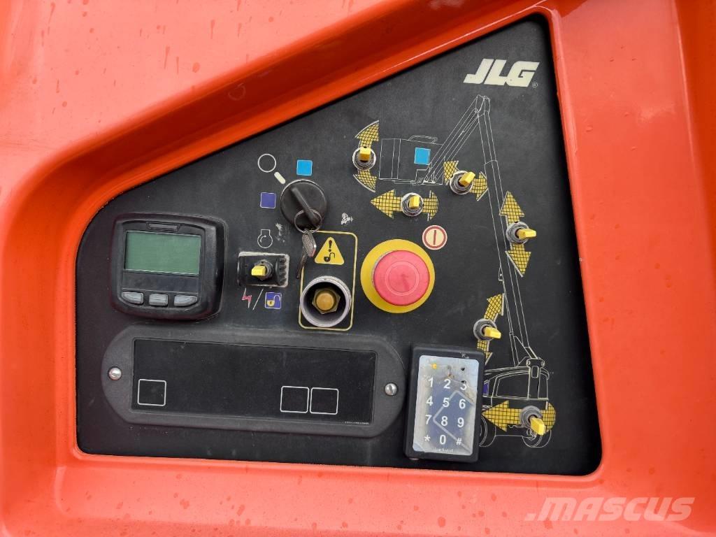 JLG 460 SJ Телескопични повдигачи
