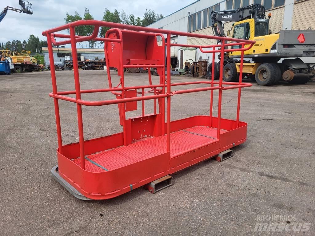 Manitou 200 ATJ kori Вертикални мачтови повдигачи
