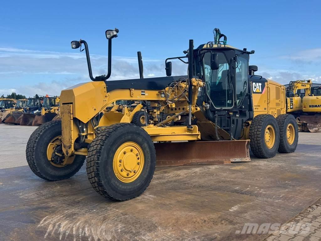 CAT 140M2 AWD Грейдери
