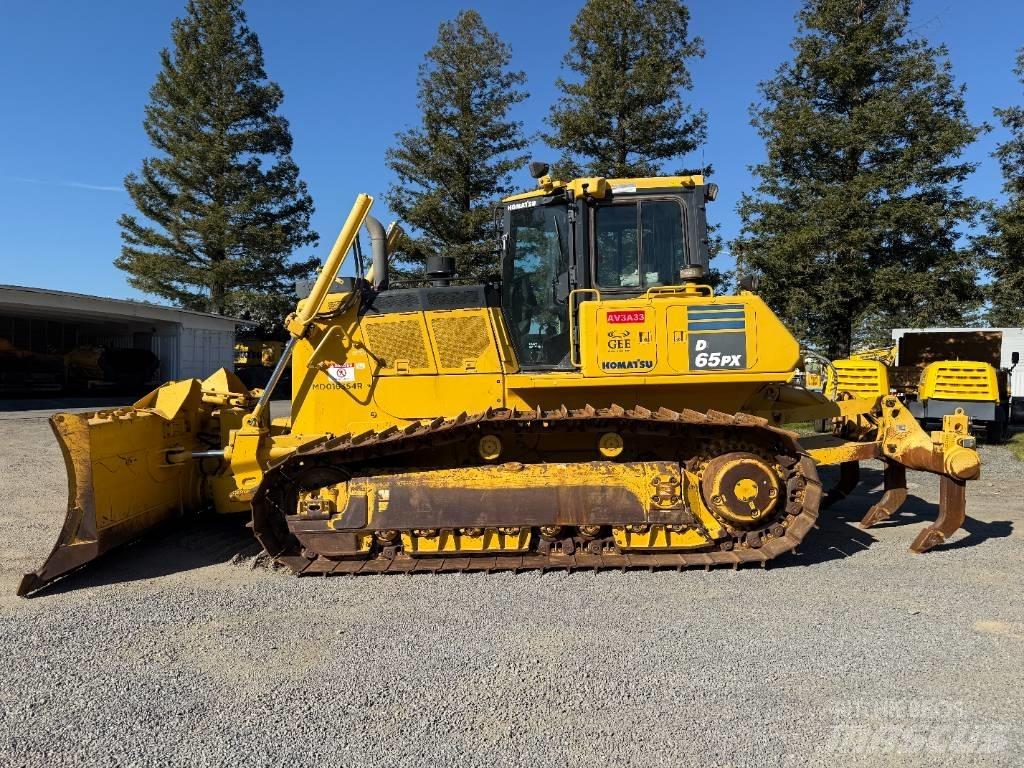 Komatsu D65PX-18 Верижни булдозери
