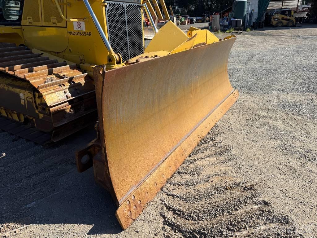 Komatsu D65PX-18 Верижни булдозери
