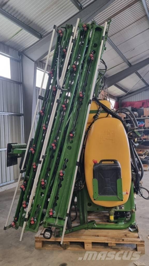 Amazone UF 1200 Навесни пръскачки
