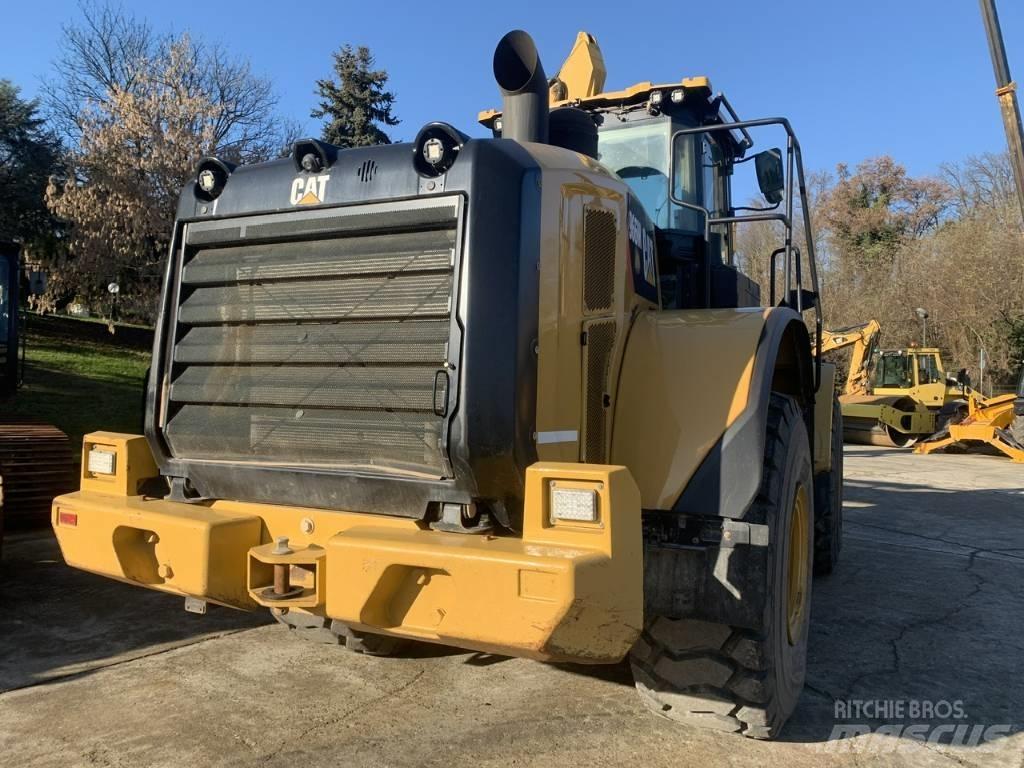 CAT 966 M Колесни товарачи