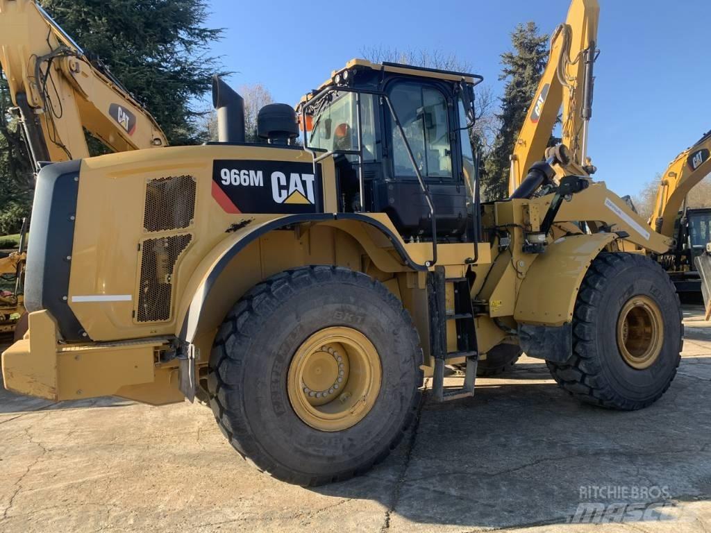 CAT 966 M Колесни товарачи