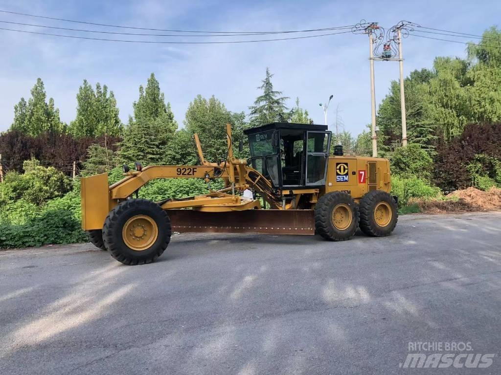 SEM 922F grader Грейдери