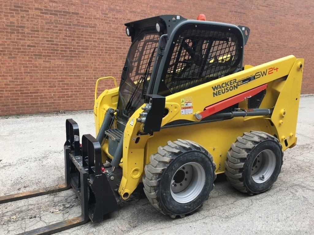 Wacker Neuson SW24 Мини товарачи
