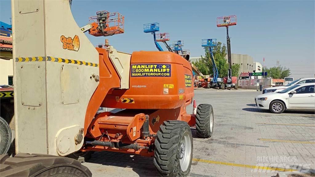 JLG 800AJ Съчленени стрелови подемници