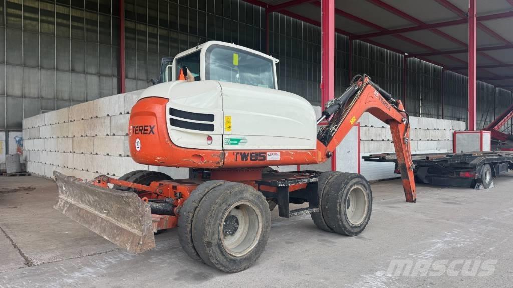 Yanmar TW 85 Колесни екскаватори