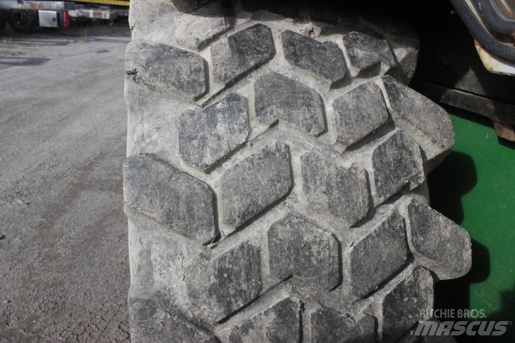 Huddig 960 Колесни екскаватори