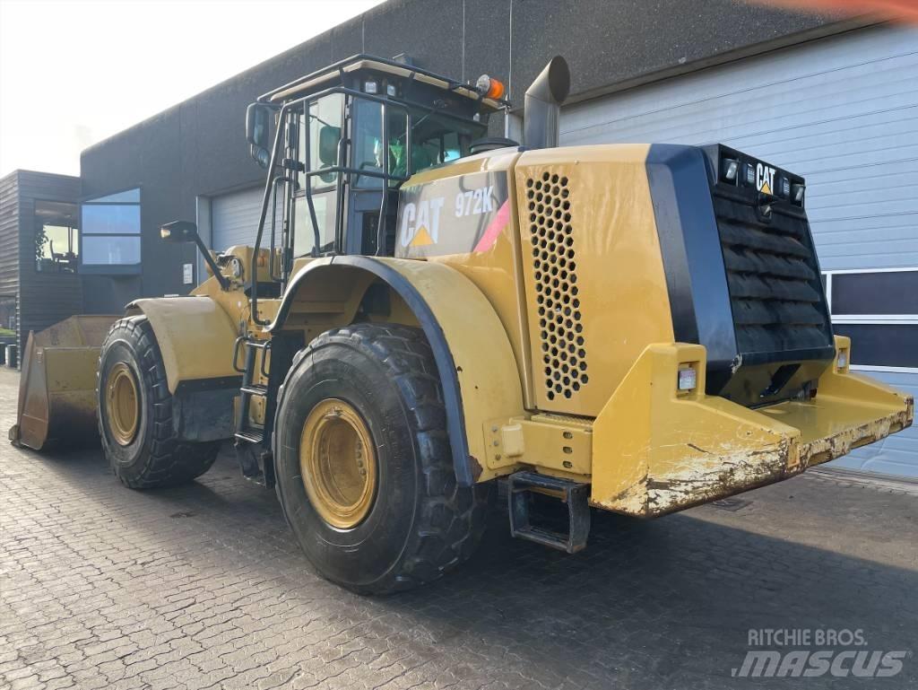 CAT 972K Колесни товарачи