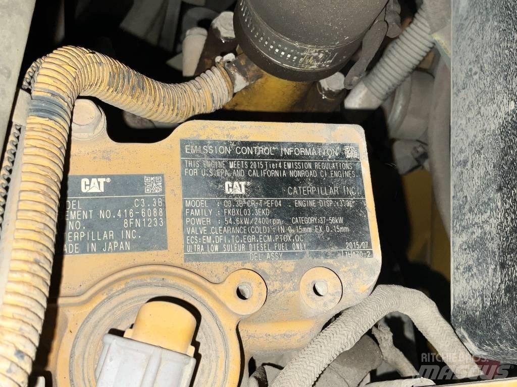 CAT 906 M Колесни товарачи