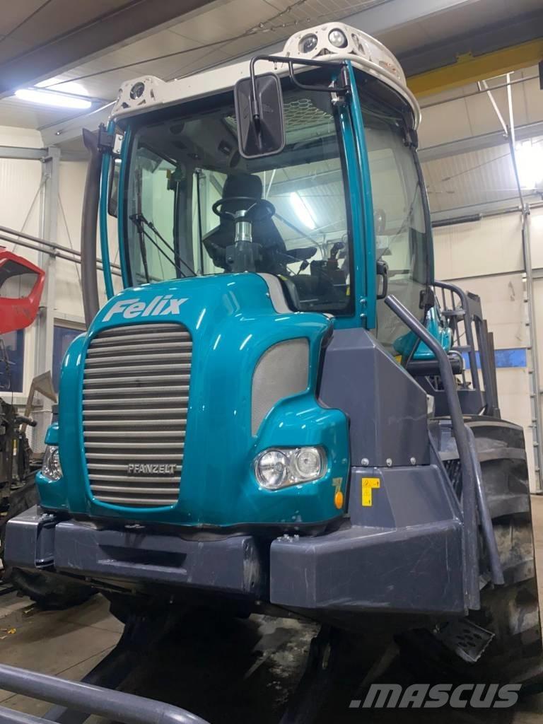 Pfanzelt felix 214.5 Форуардери