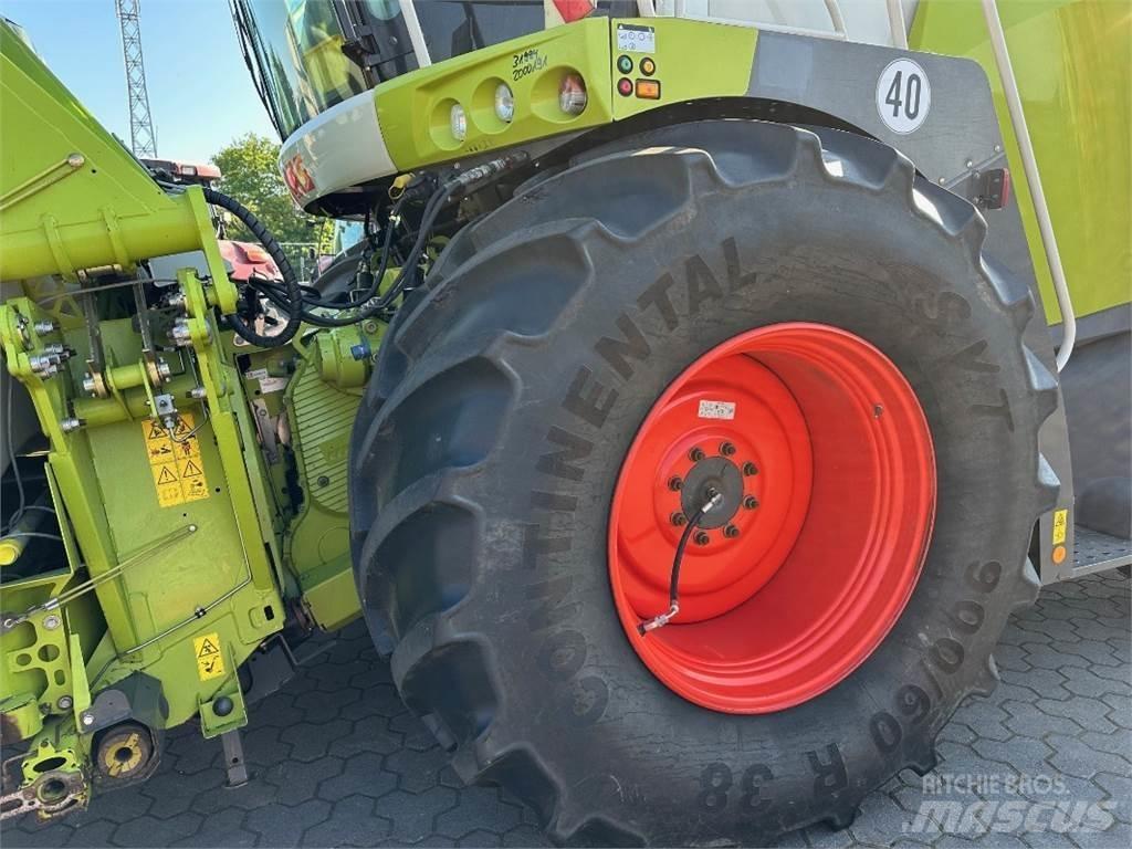 CLAAS Jaguar 970 Фуражни комбайни