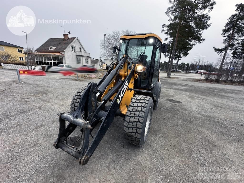 JCB 406 Колесни товарачи