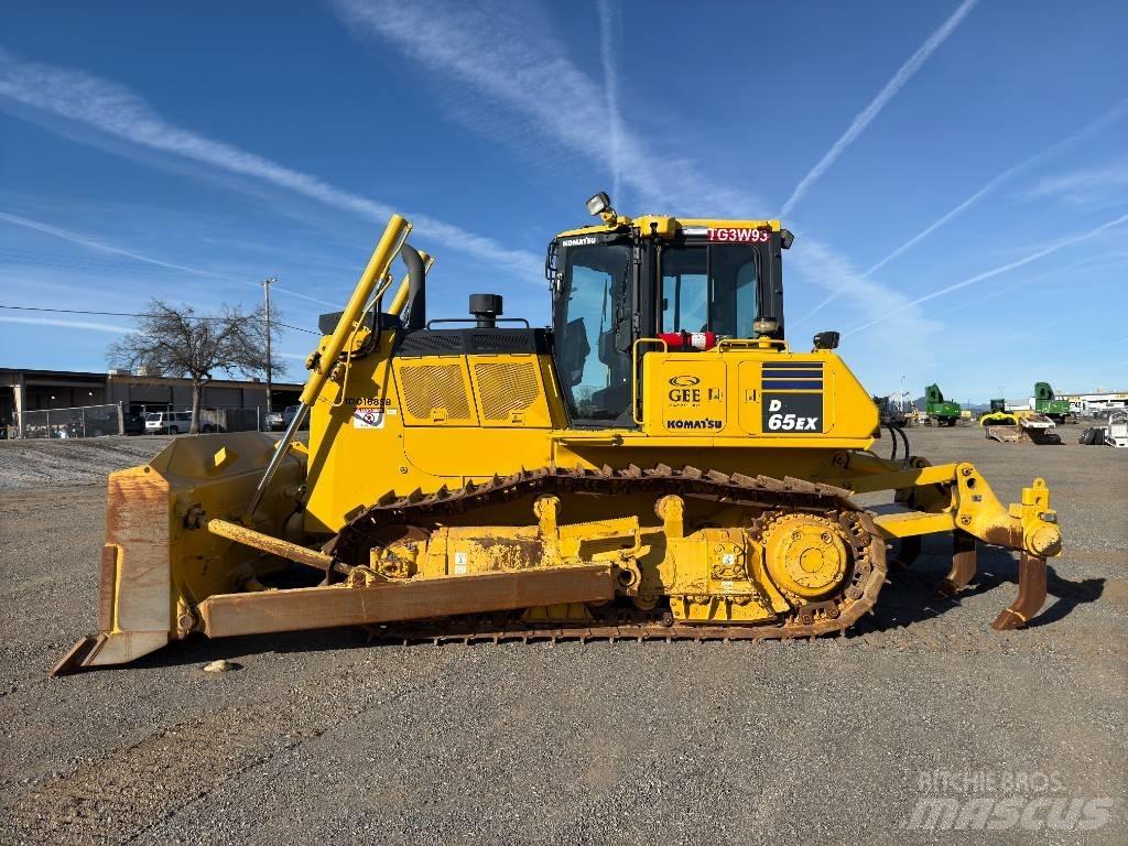 Komatsu D65EX-18 Верижни булдозери
