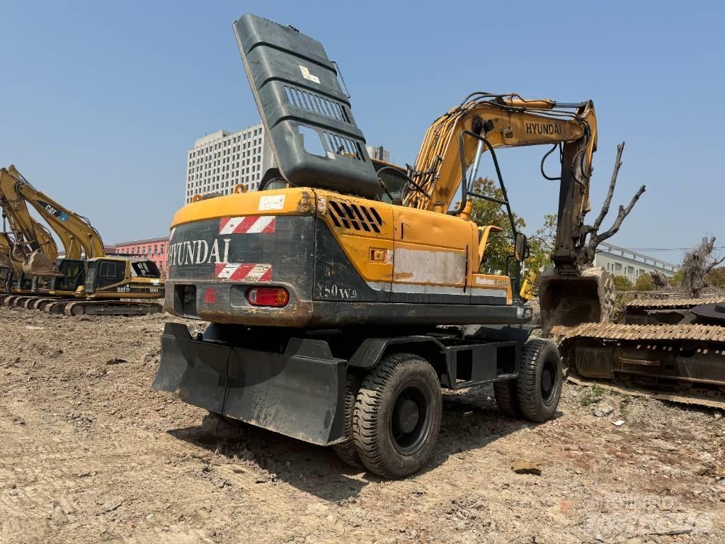 Hyundai R150W-9 Колесни екскаватори