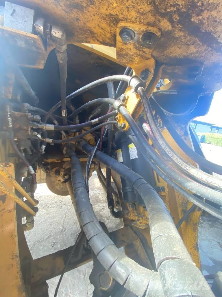 CAT 966 M Колесни товарачи