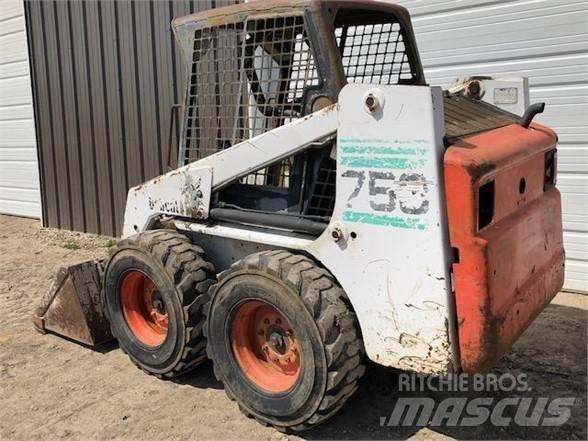 Bobcat 753 Мини товарачи
