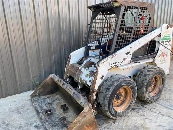 Bobcat 753 Мини товарачи

