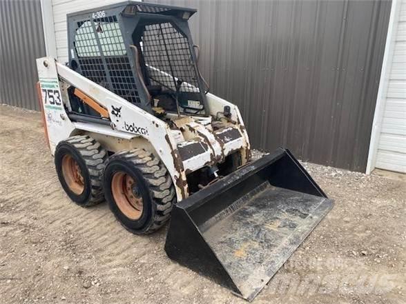 Bobcat 753 Мини товарачи
