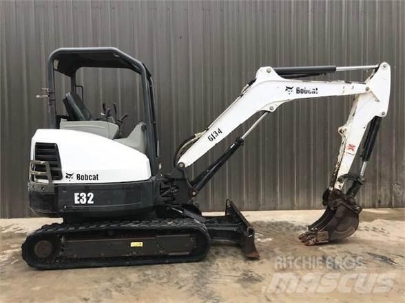 Bobcat E32M Мини екскаватори < 7 т