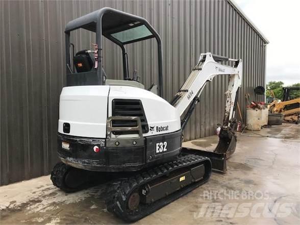 Bobcat E32M Мини екскаватори < 7 т