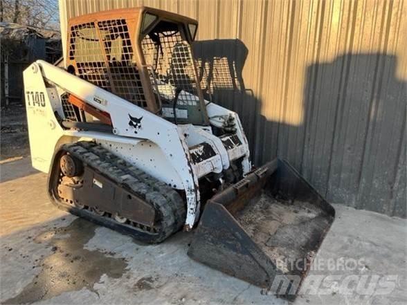 Bobcat T140 Мини товарачи
