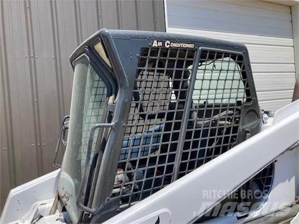 Bobcat T200 Мини товарачи
