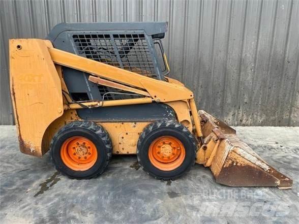 CASE 40XT Мини товарачи
