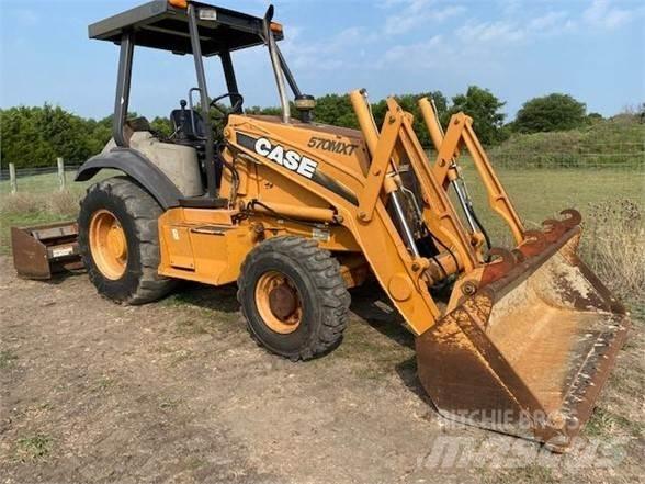 CASE 570M XT Колесни товарачи