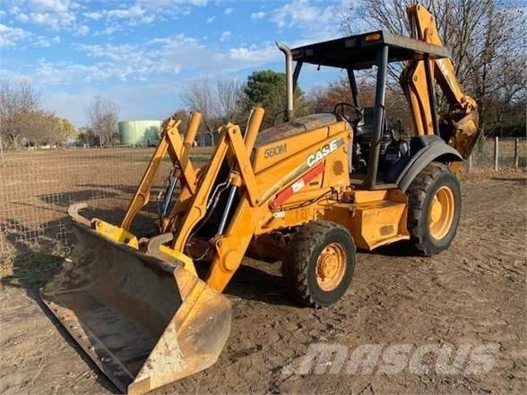 CASE 580M II Товарач със заден ексватор